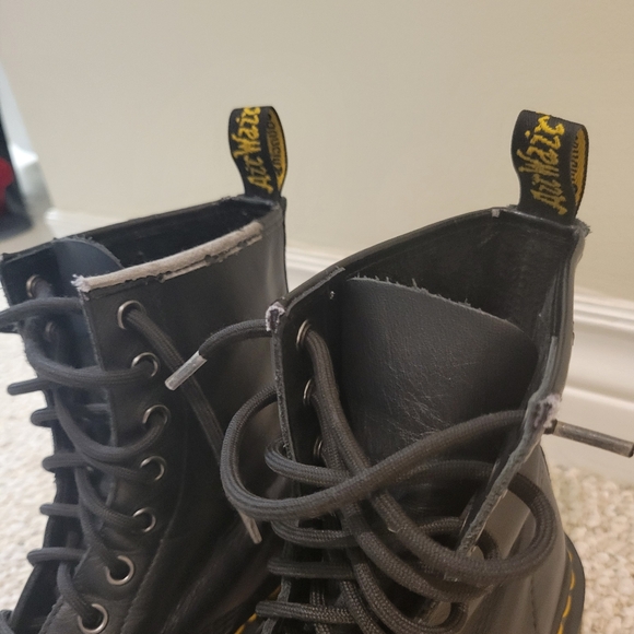 DR. MARTENS 1460 LACE UP COMBAT BLACK LEATHER BOOTS Women Size 7 - Picture 11 of 16
